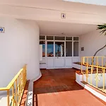 Typical T2 In W/ Balcony By Lovelystay *