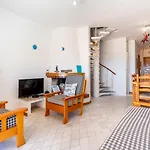 Apartment Typical T2 In W/ Balcony By Lovelystay *