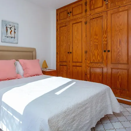 Typical T2 In W/ Balcony By Lovelystay البوفيرا