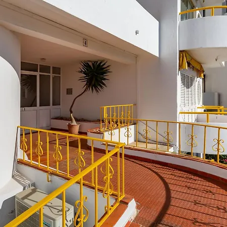 公寓 Typical T2 In W/ Balcony By Lovelystay