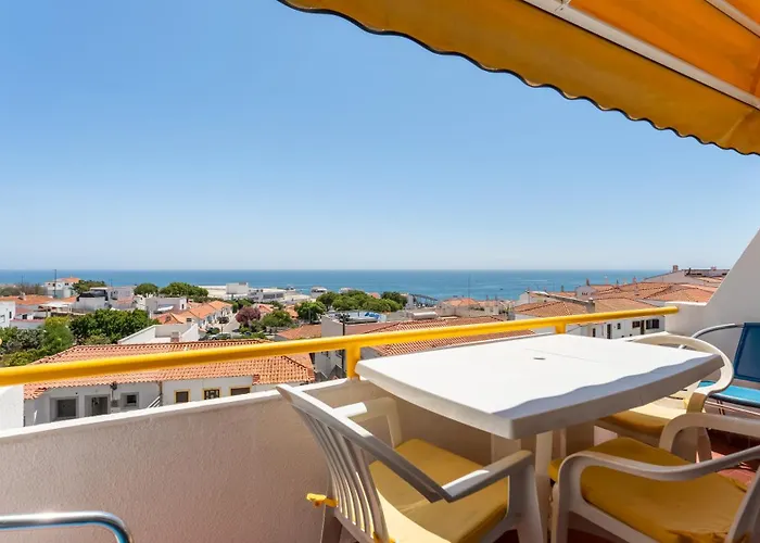 Typical T2 In W/ Balcony By Lovelystay *