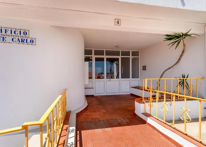 Typical T2 In W/ Balcony By Lovelystay *