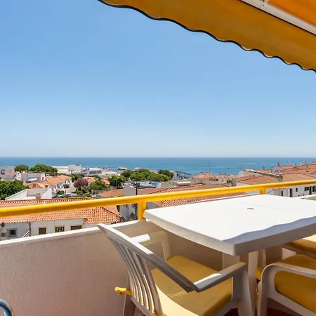 Typical T2 In W/ Balcony By Lovelystay *